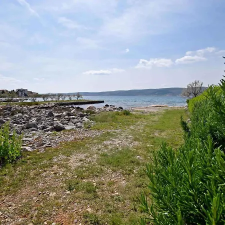 - Paklenica Riviera 36552 *